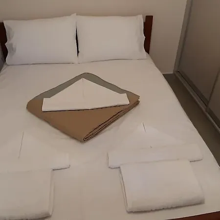 Apartment Lakka Athikia