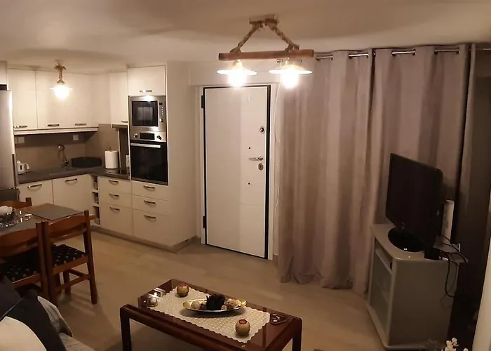 아파트 Lakka Athíkia